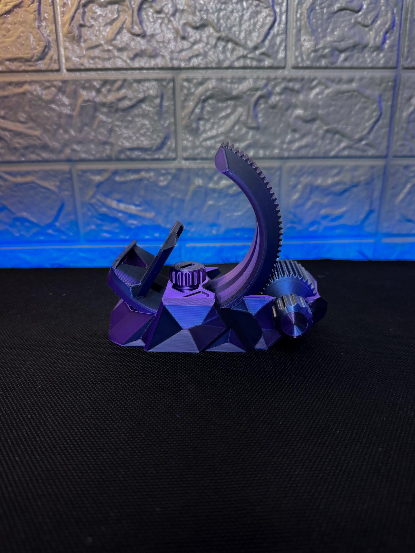 Gear Phone Stand