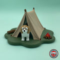 Cute beagle keychain, 3D printed by RU3D – front view with camping tent playset. White, brown and black beagle with camping tent playset.