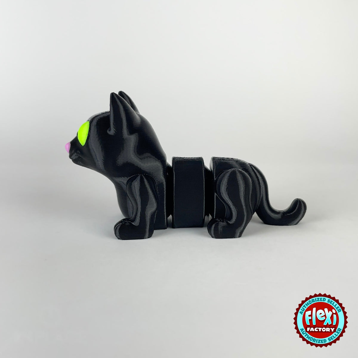 Cute cat keychain, 3D printed by RU3D – black cat side view facing left. Black cat and grey cat with yarn balls.