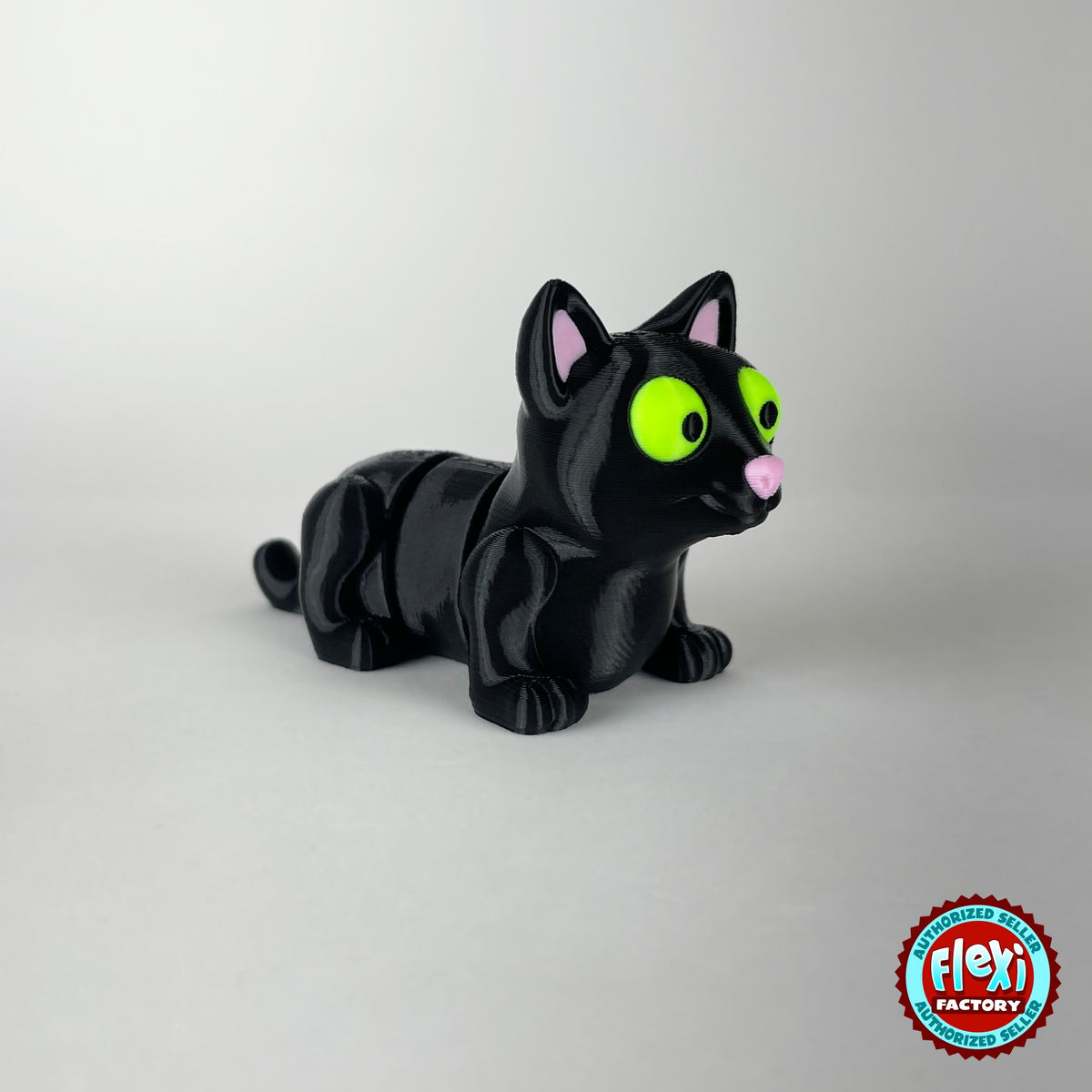 Cute cat keychain, 3D printed by RU3D – black cat three quarter view. Black cat and grey cat with yarn balls.