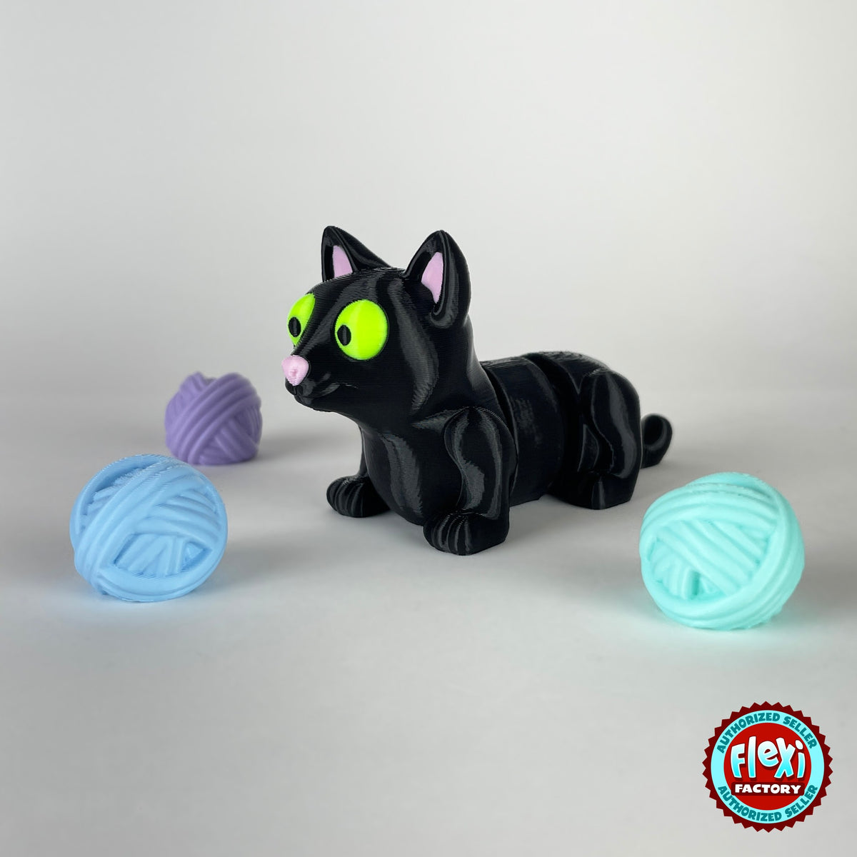 Cute cat keychain, 3D printed by RU3D – black cat with yarn balls. Black cat and grey cat with yarn balls.