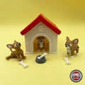 Cute chihuahua keychain, 3D printed by RU3D – three chihuahuas with dog house. Tan and white with red-roof dog house playset.