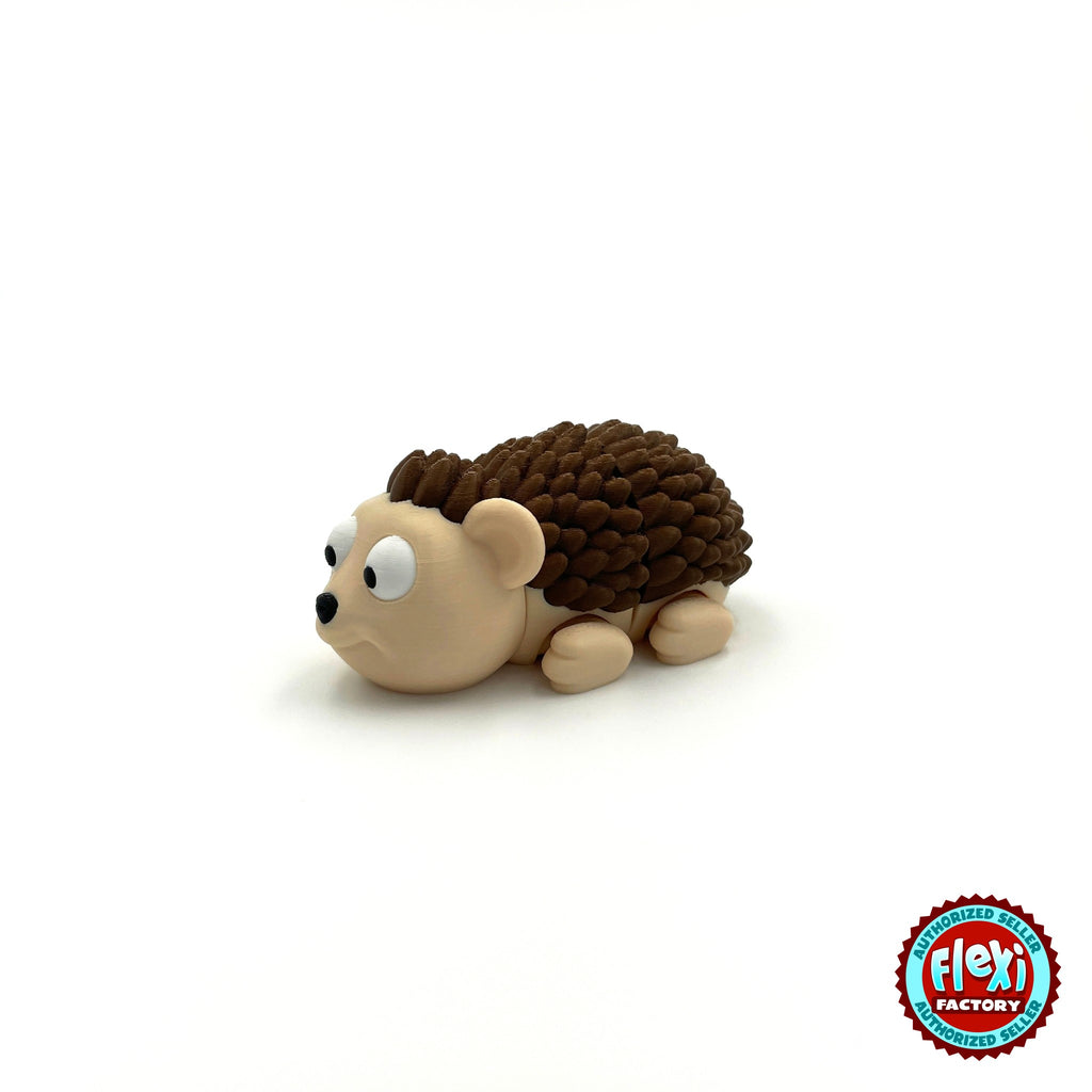Cute hedgehog keychain, 3D printed by RU3D – three quarter view facing left. Cream face with dark brown spikes.