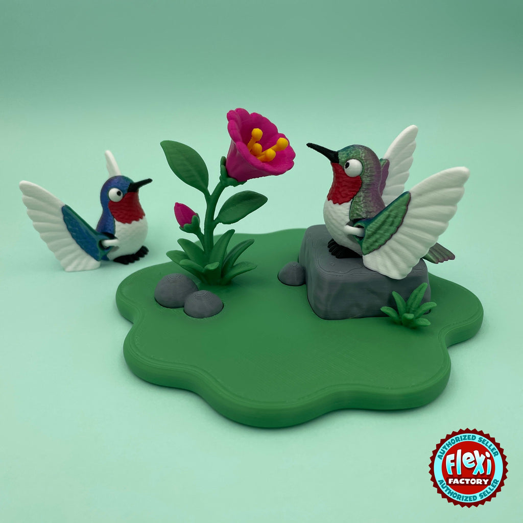 Cute hummingbird keychain, 3D printed by RU3D – pair of hummingbirds with flower. Green and red bird with flower garden playset.