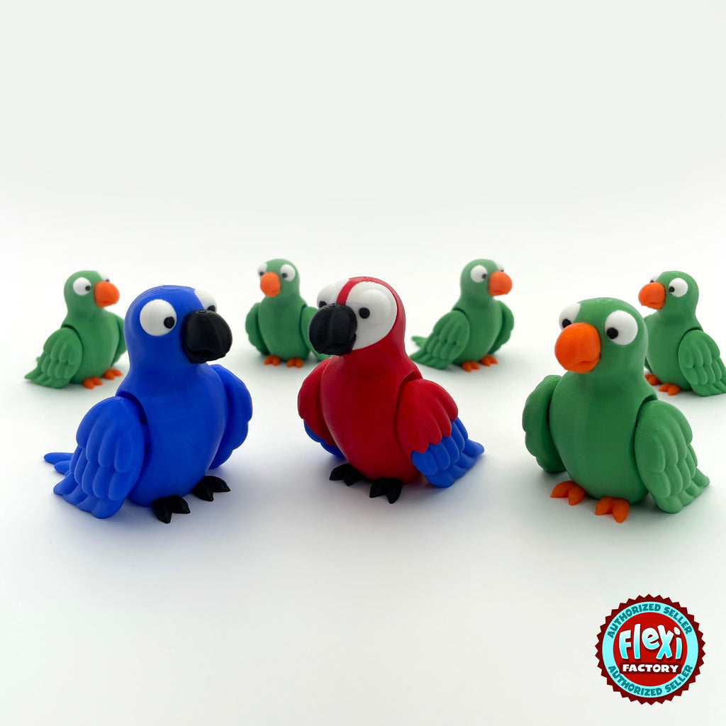 Cute parrot keychain, 3D printed by RU3D – group of green blue and red parrots. Green, blue and red macaw versions.