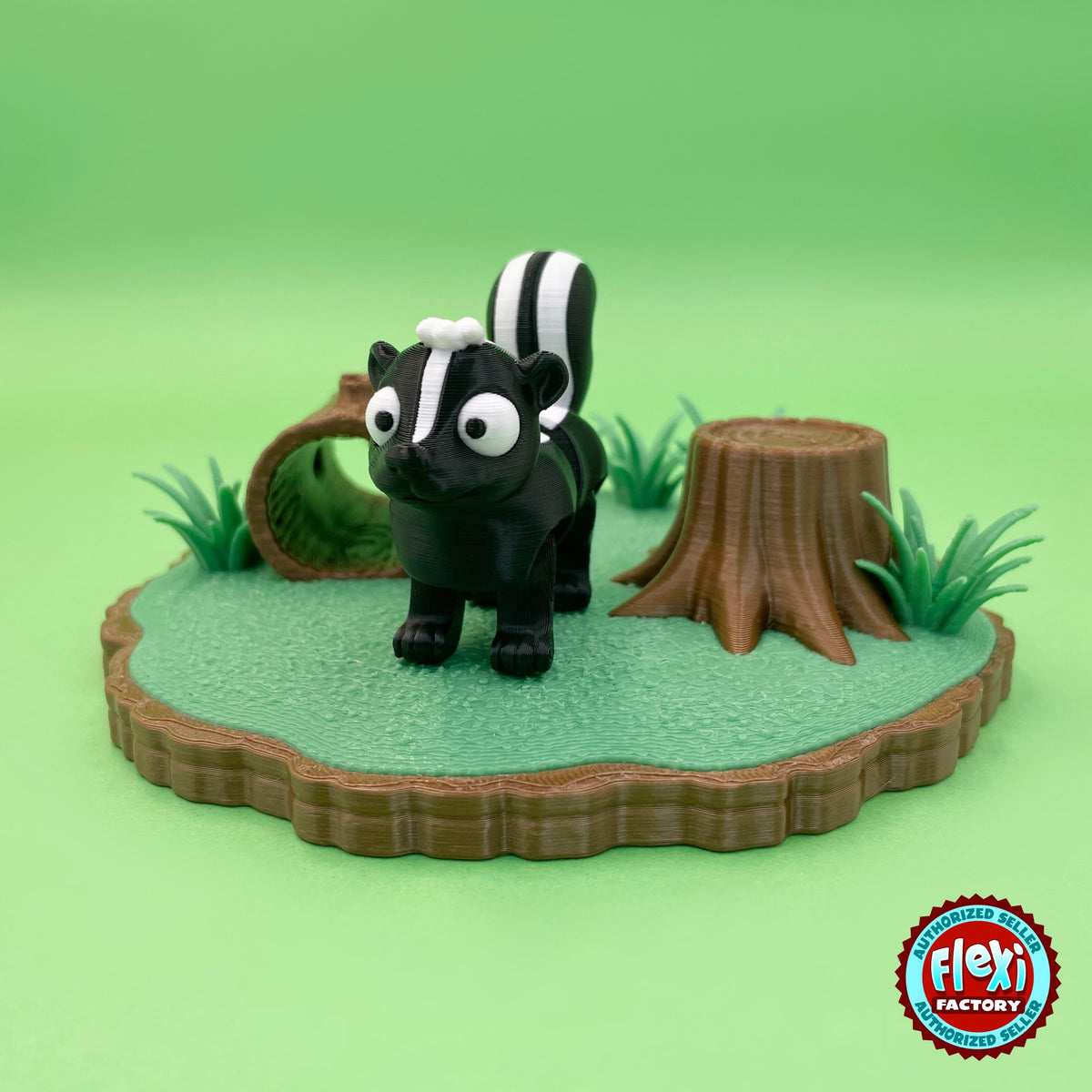 Cute skunk keychain, 3D printed by RU3D – with woodland log playset. Black and white with woodland log playset.