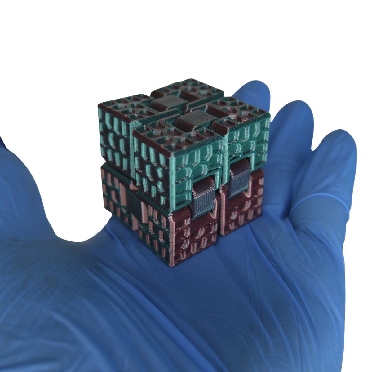 Voronoi Infinity Cube 3D printed by RU3D – dual colour silk held in hand